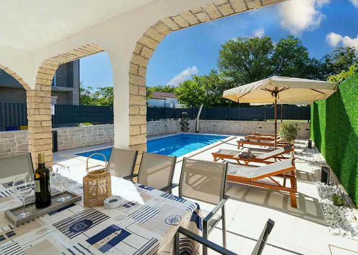 Holiday Home Domagoj - Mlk320 By Interhome