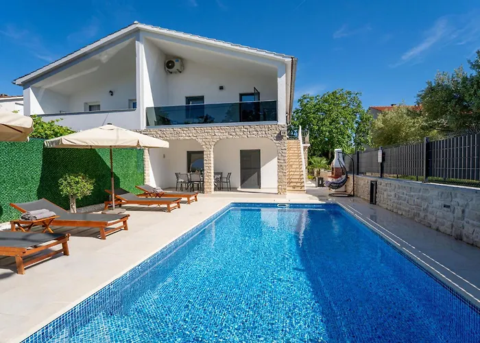 Holiday Home Domagoj - Mlk320 By Interhome
