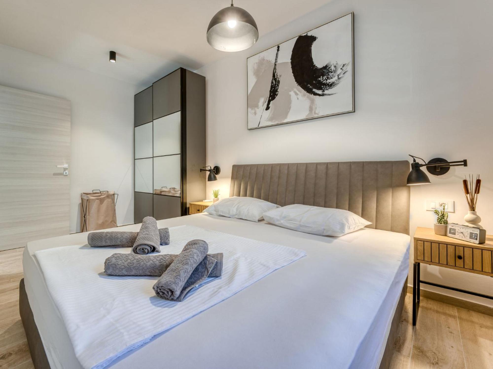Domagoj - Mlk320 By Interhome *